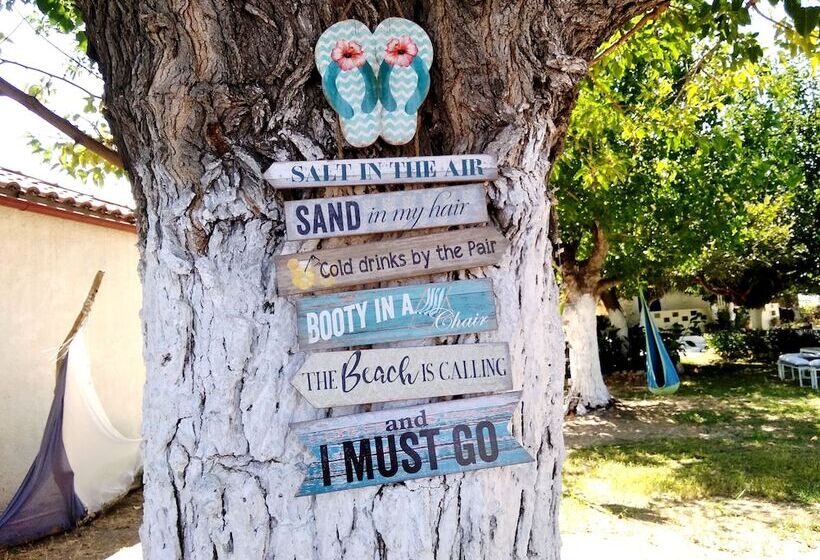 Sarantakis Apartments