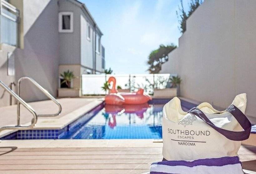 Southbound Escape At The Wharf