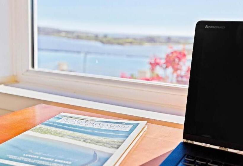 Southbound Escape At The Wharf