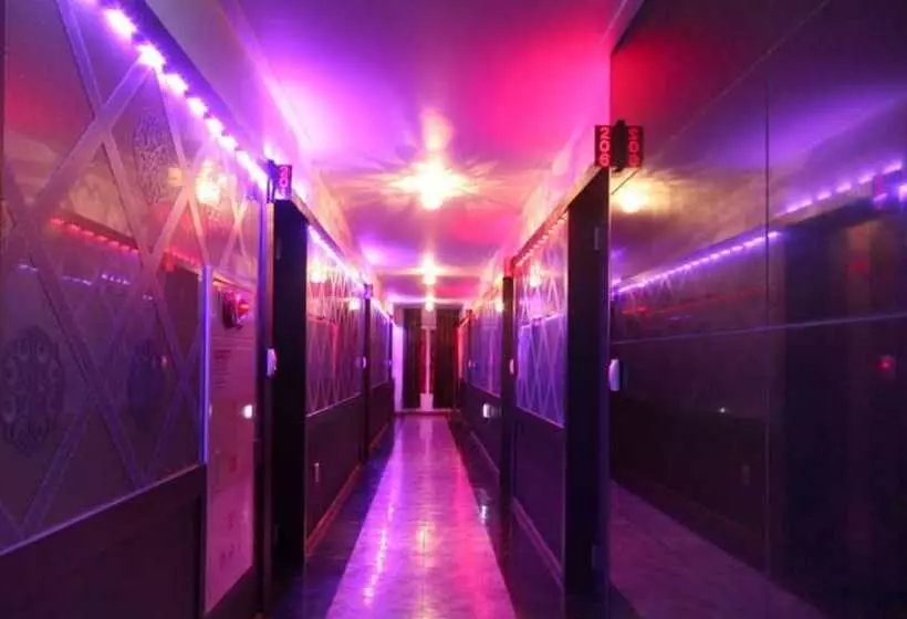 Beauty Motel