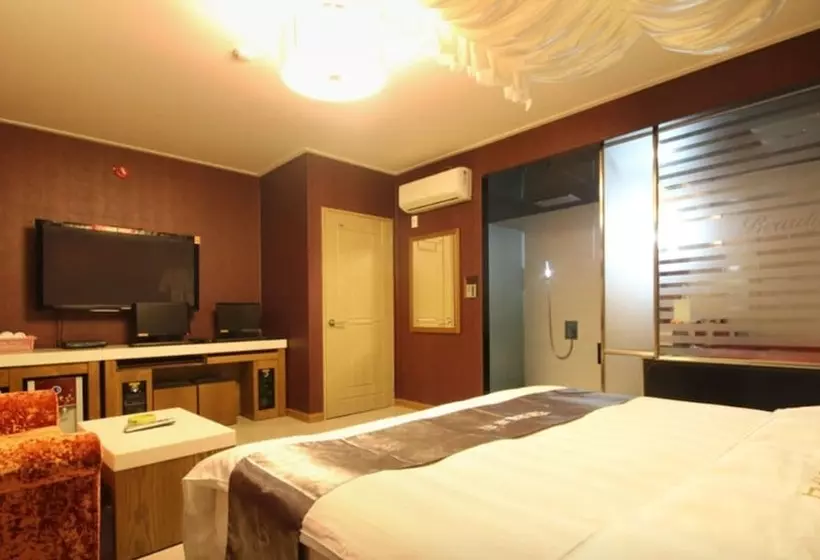Beauty Motel
