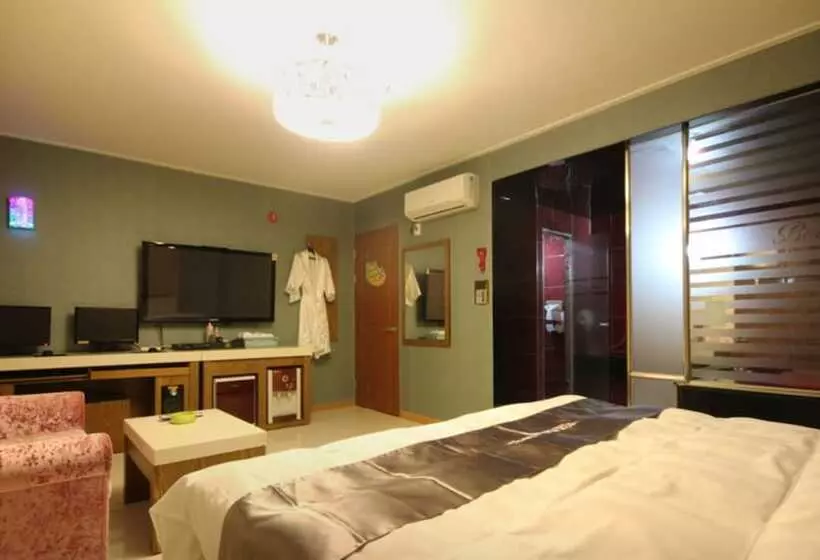 Beauty Motel