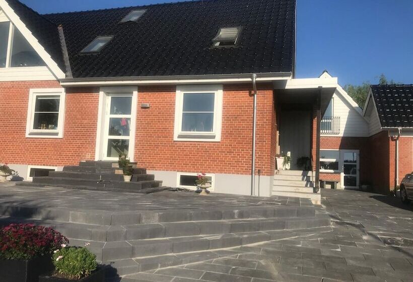 Bed and Breakfast Hilmors Overnatning