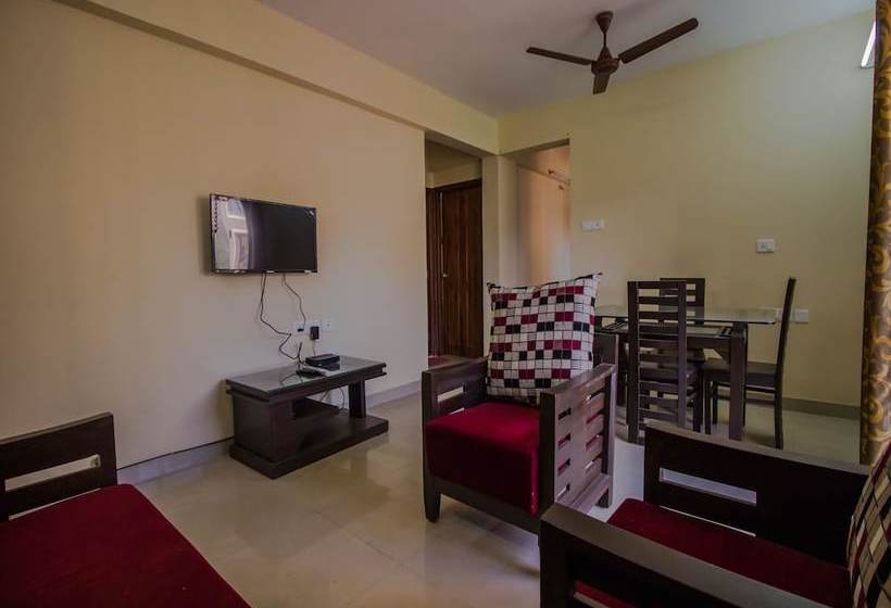 Home Luxurious 2bhk By Oyo Rooms