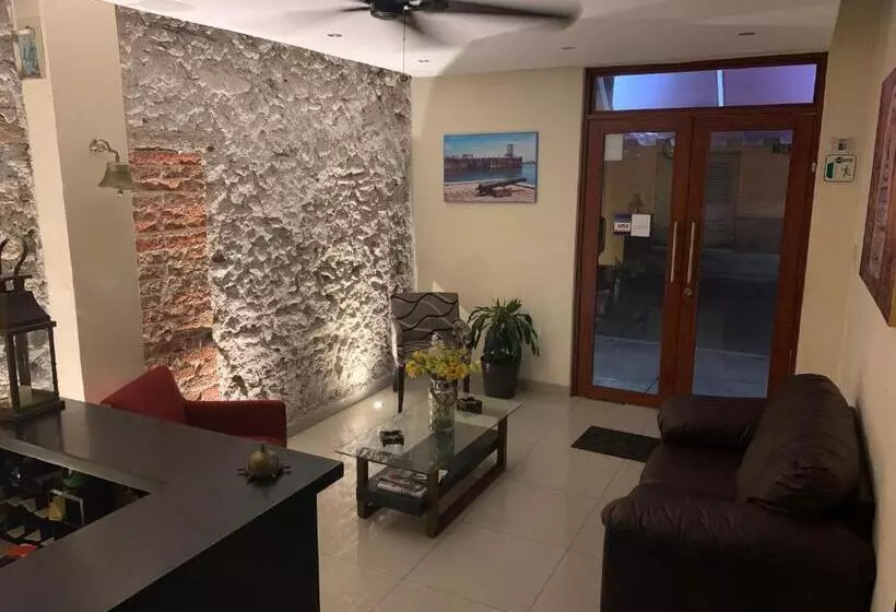 مسافرخانه Posada San Juan