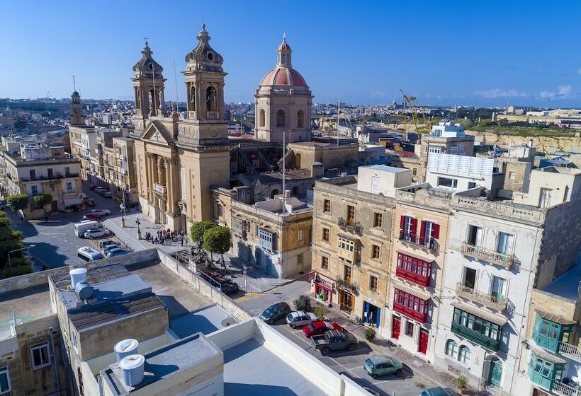 مسافرخانه The Snop House