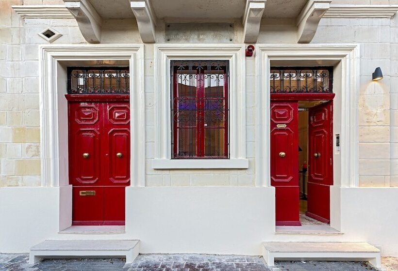 مسافرخانه The Snop House