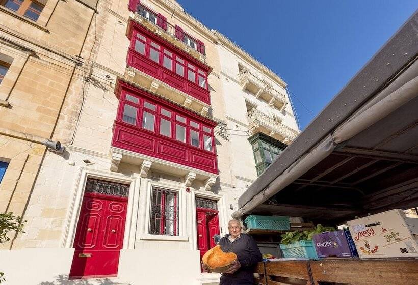 مسافرخانه The Snop House