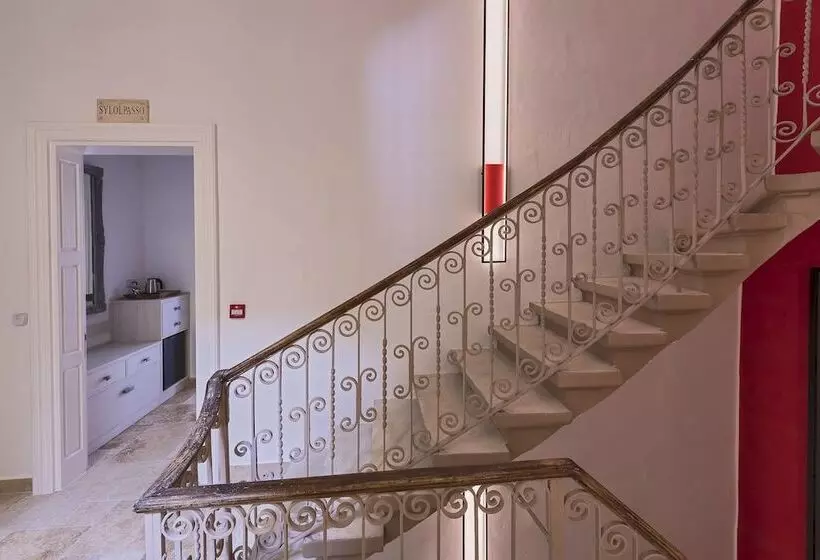 مسافرخانه The Snop House