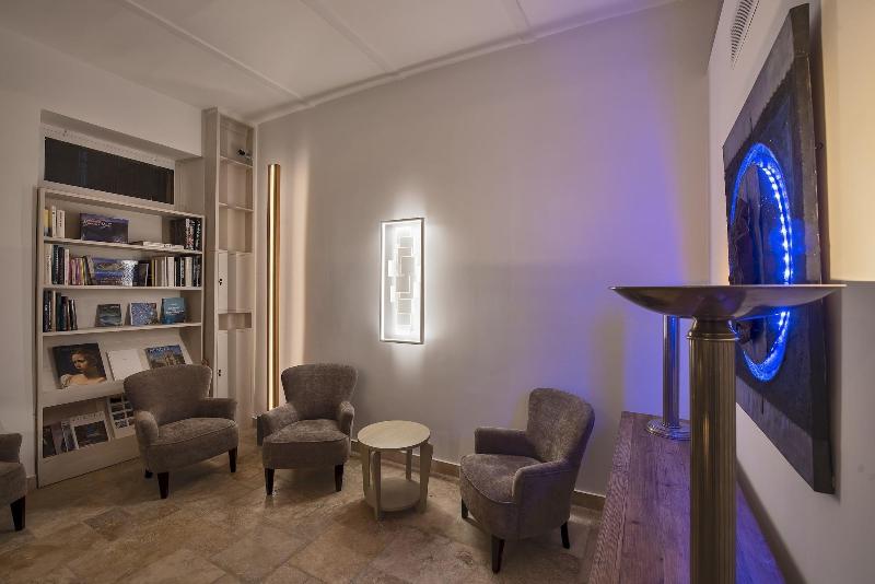 مسافرخانه The Snop House