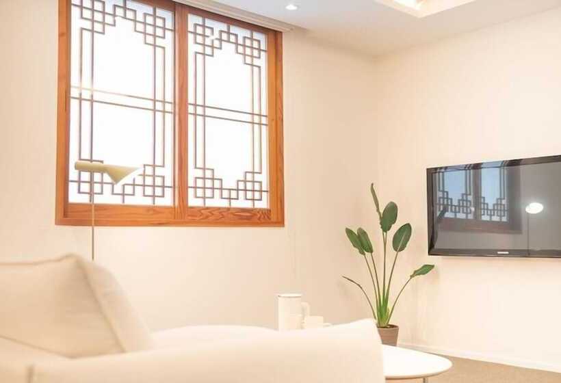 호텔 Arrive Jeonju Sihwayeonpung