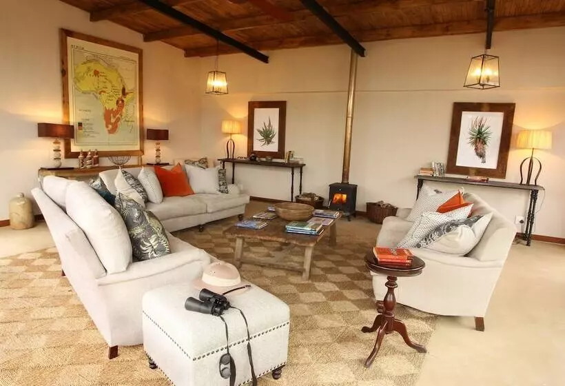 Hotelli Fugitives Drift Guest House