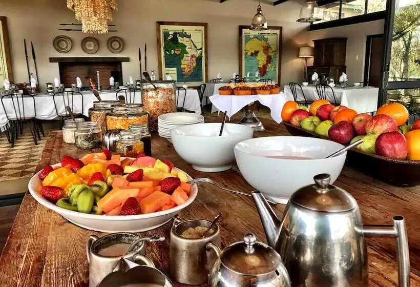 Hotelli Fugitives Drift Guest House