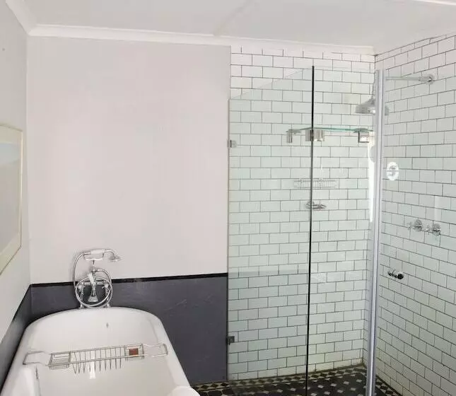 Hotelli Fugitives Drift Guest House