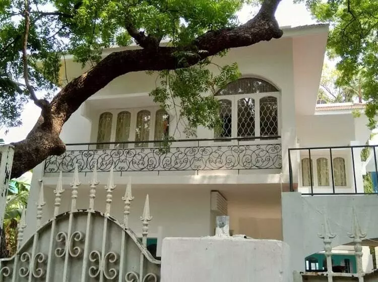 ホテル Ikhaya Artisanal Boutique House