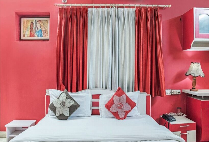 호텔 Indrakshi Service Apartment