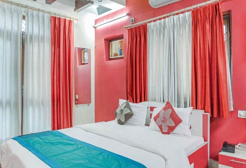 호텔 Indrakshi Service Apartment