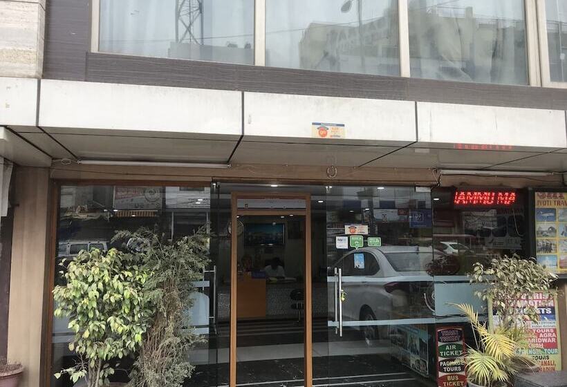 בית מלון כפרי R Continental