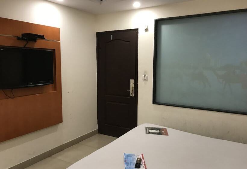 בית מלון כפרי R Continental