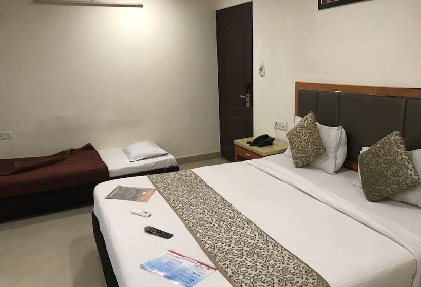 בית מלון כפרי R Continental