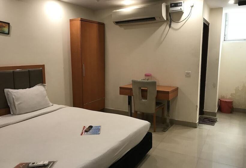 בית מלון כפרי R Continental