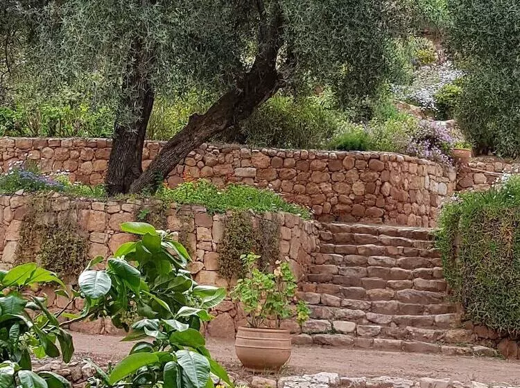 Majatalo Domaine La Source