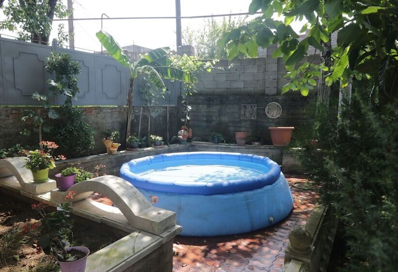 پانسیون Guest House Caucasus