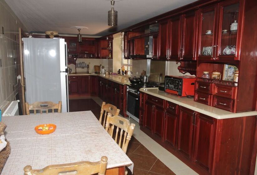 پانسیون Guest House Caucasus