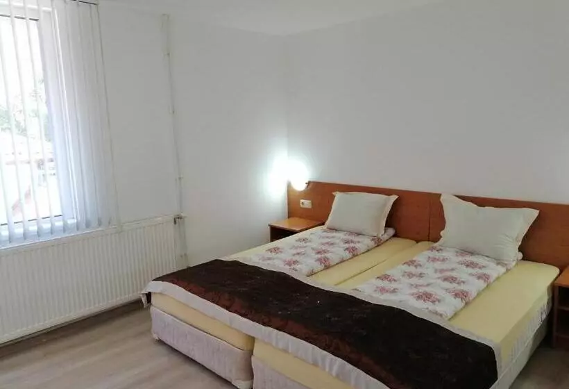 پانسیون Guest House Lila