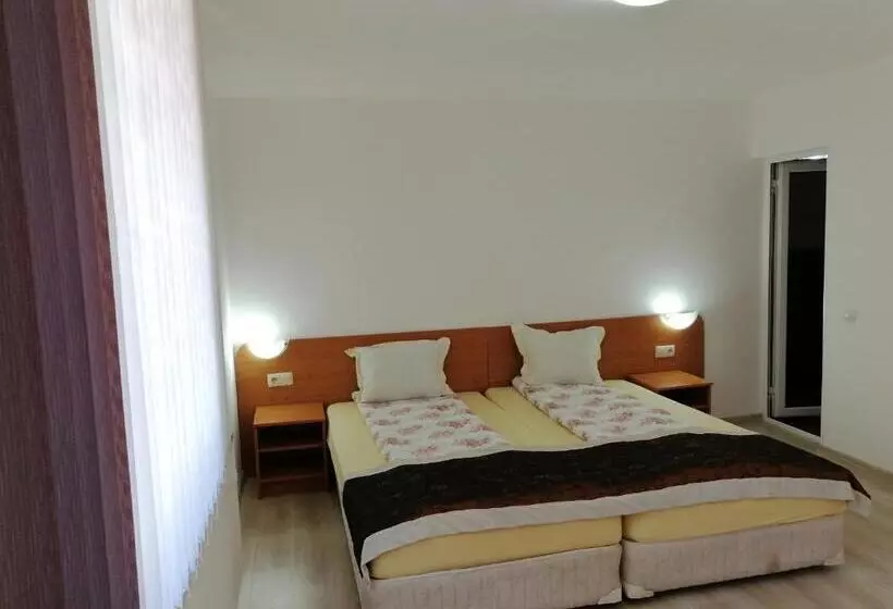 پانسیون Guest House Lila