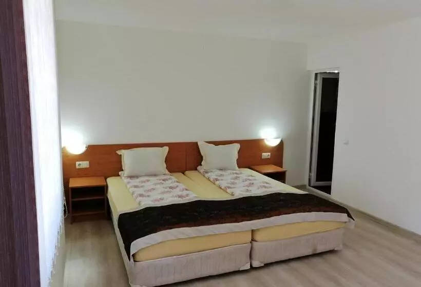 پانسیون Guest House Lila
