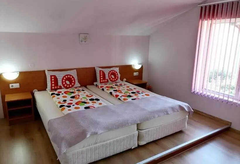 پانسیون Guest House Lila