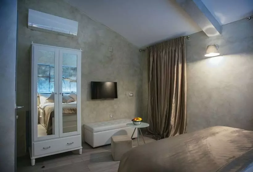 ペンション Mirakul Residence In A Cute Historic Town