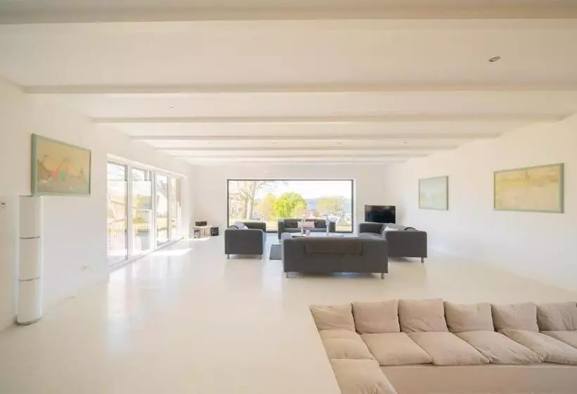 Haus Panoramic