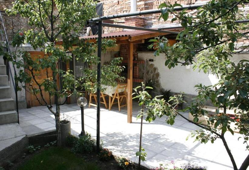 Aseva House Guest House