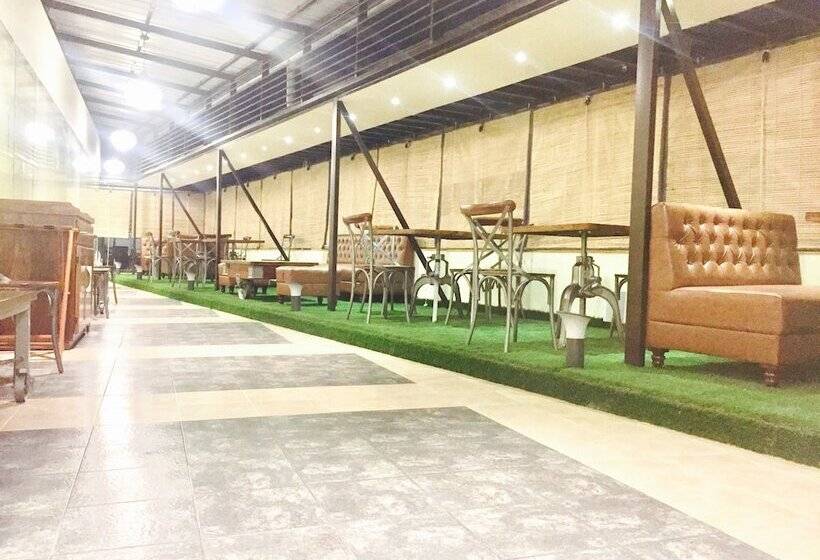 فندق Ajmer Regency