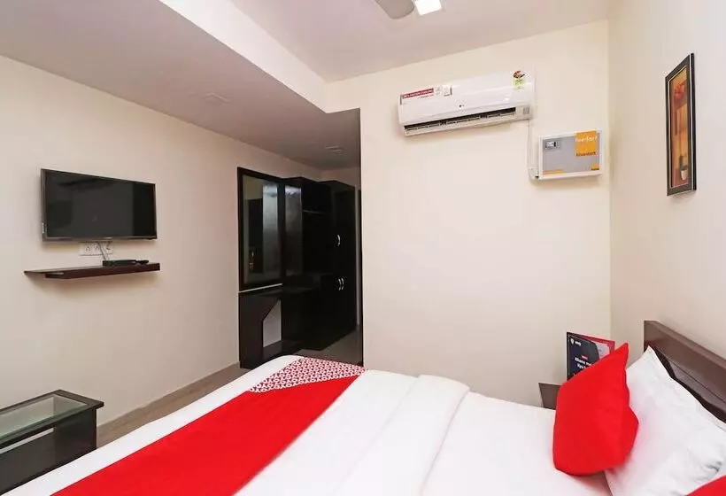 ホテル De Ds Plaza By Oyo Rooms