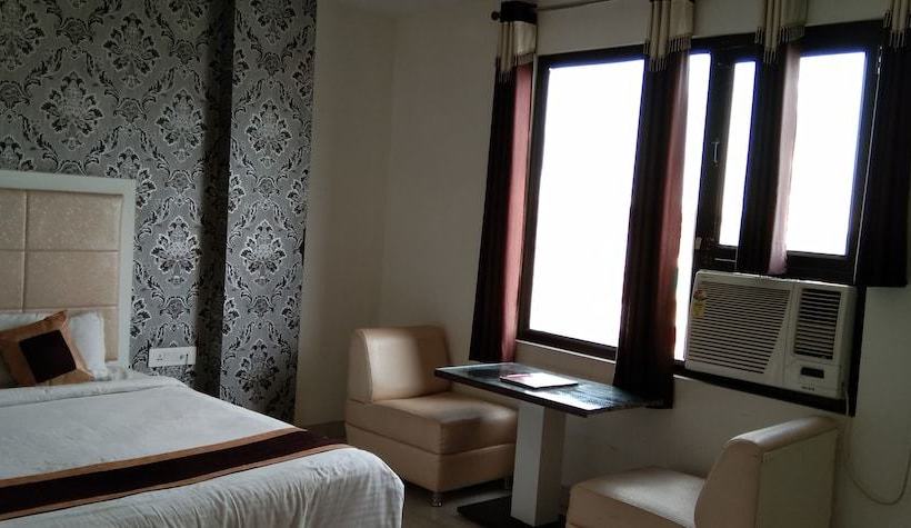 Отель Regency By Wb Inn