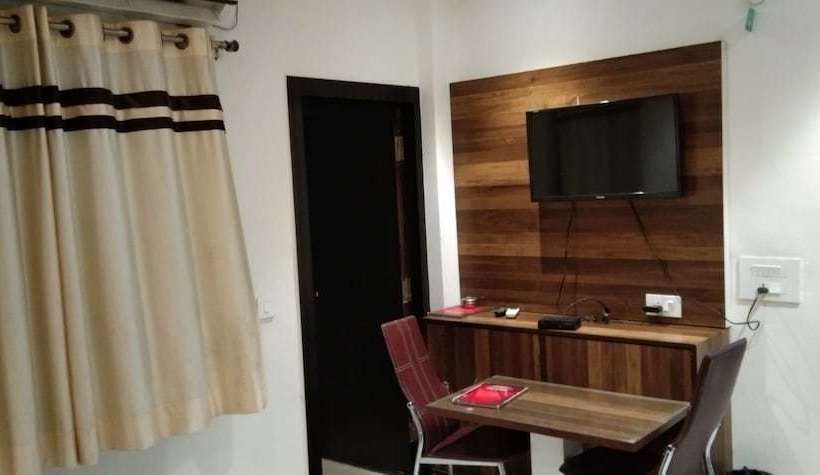 Отель Regency By Wb Inn