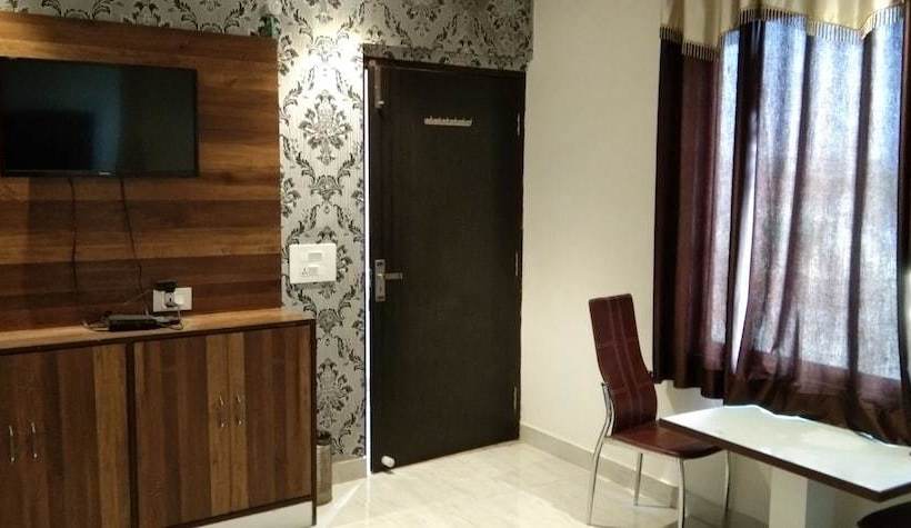 Отель Regency By Wb Inn