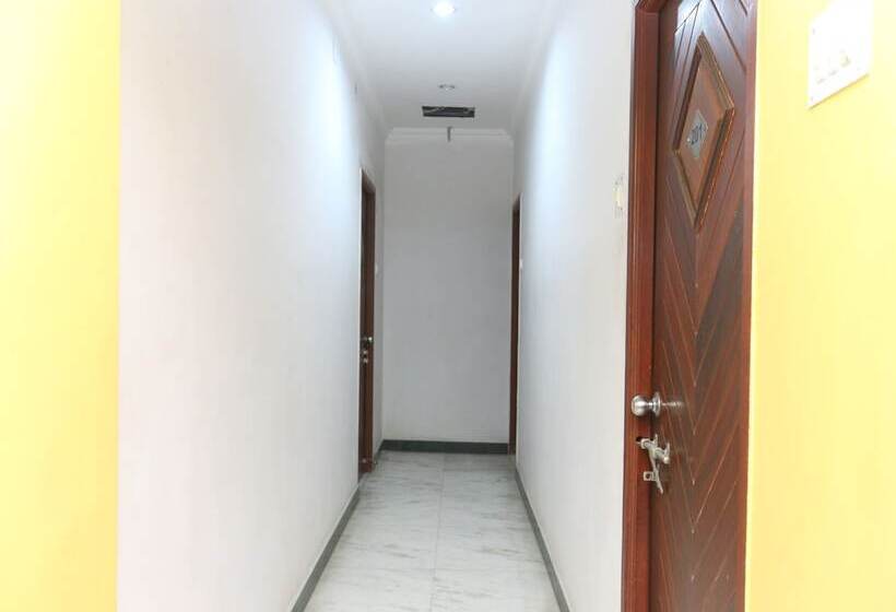 Hotelli Krishna Park Guest House