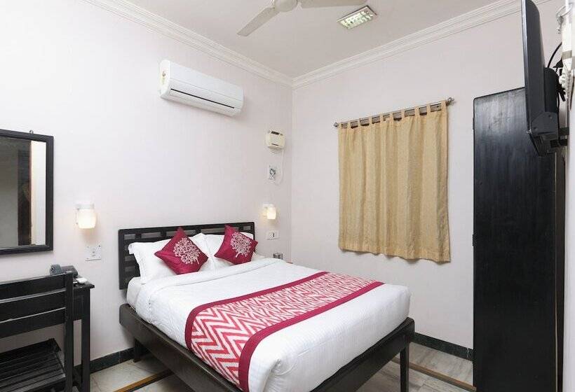 Hotelli Krishna Park Guest House