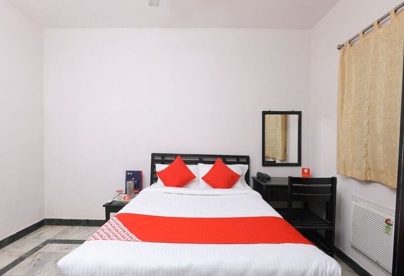 Hotelli Krishna Park Guest House
