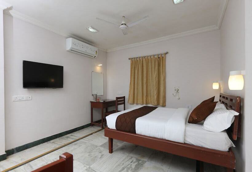 Hotelli Krishna Park Guest House