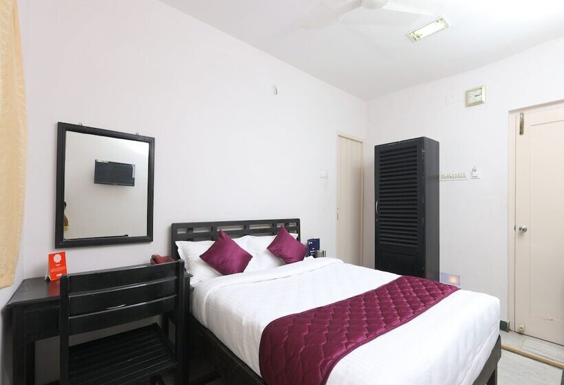 Hotelli Krishna Park Guest House