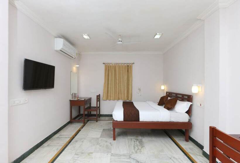 Hotelli Krishna Park Guest House