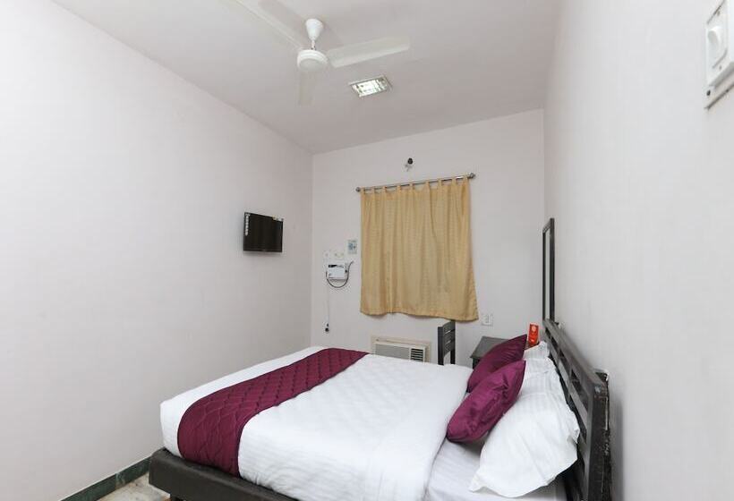 Hotelli Krishna Park Guest House