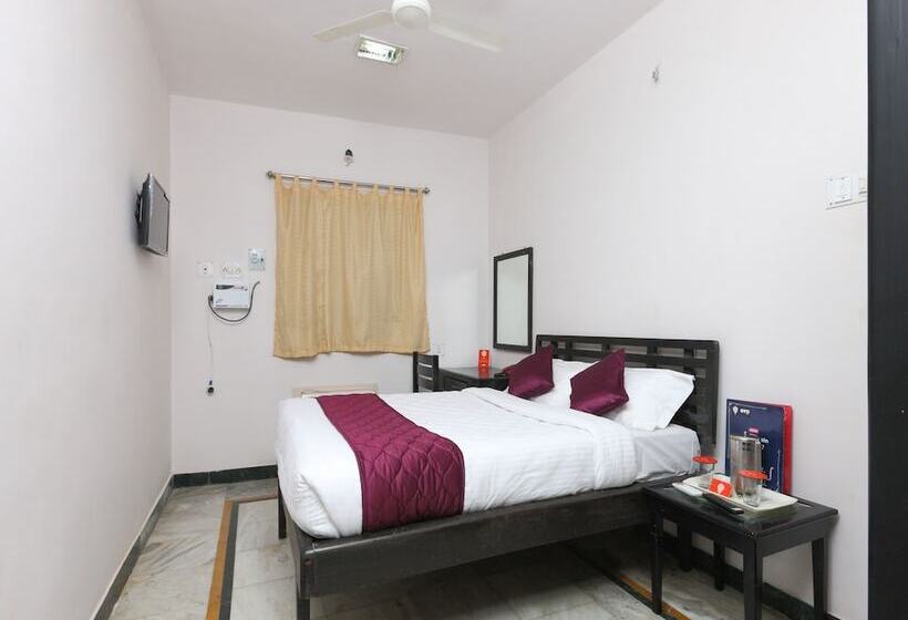 Hotelli Krishna Park Guest House