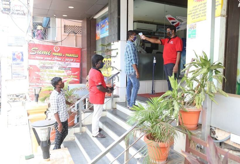 בית מלון כפרי Sumi Palace