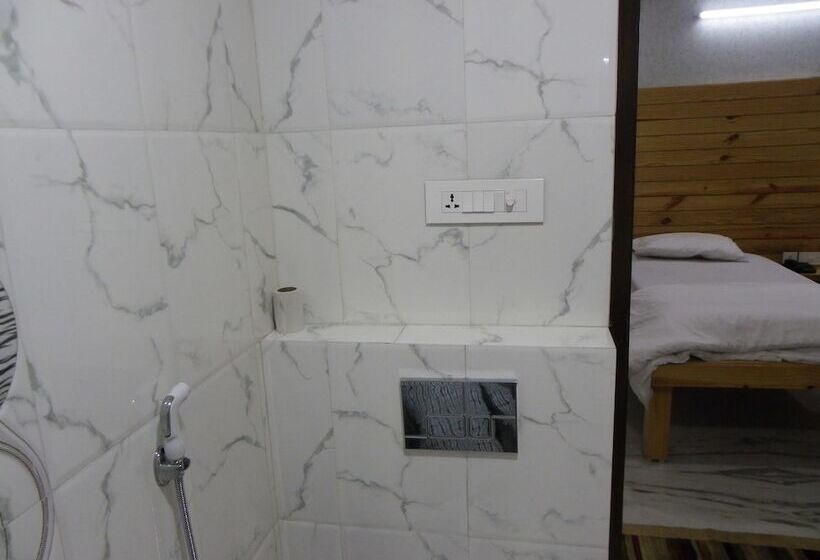 هتل The Lodge B & B